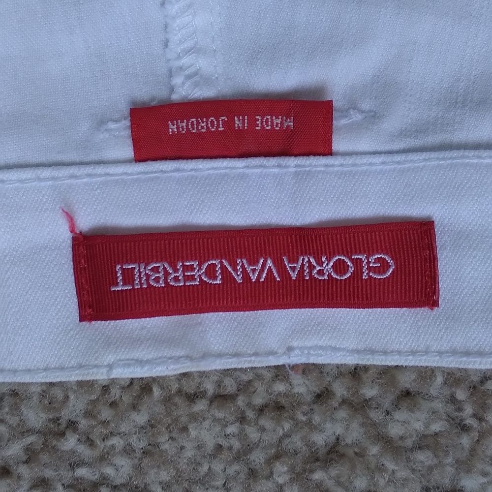 4/$20 Gloria Vanderbilt women's capri - Picture 4 of 7